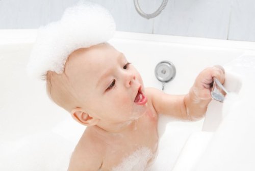Сколько раз мыть голову ребенку 1 год